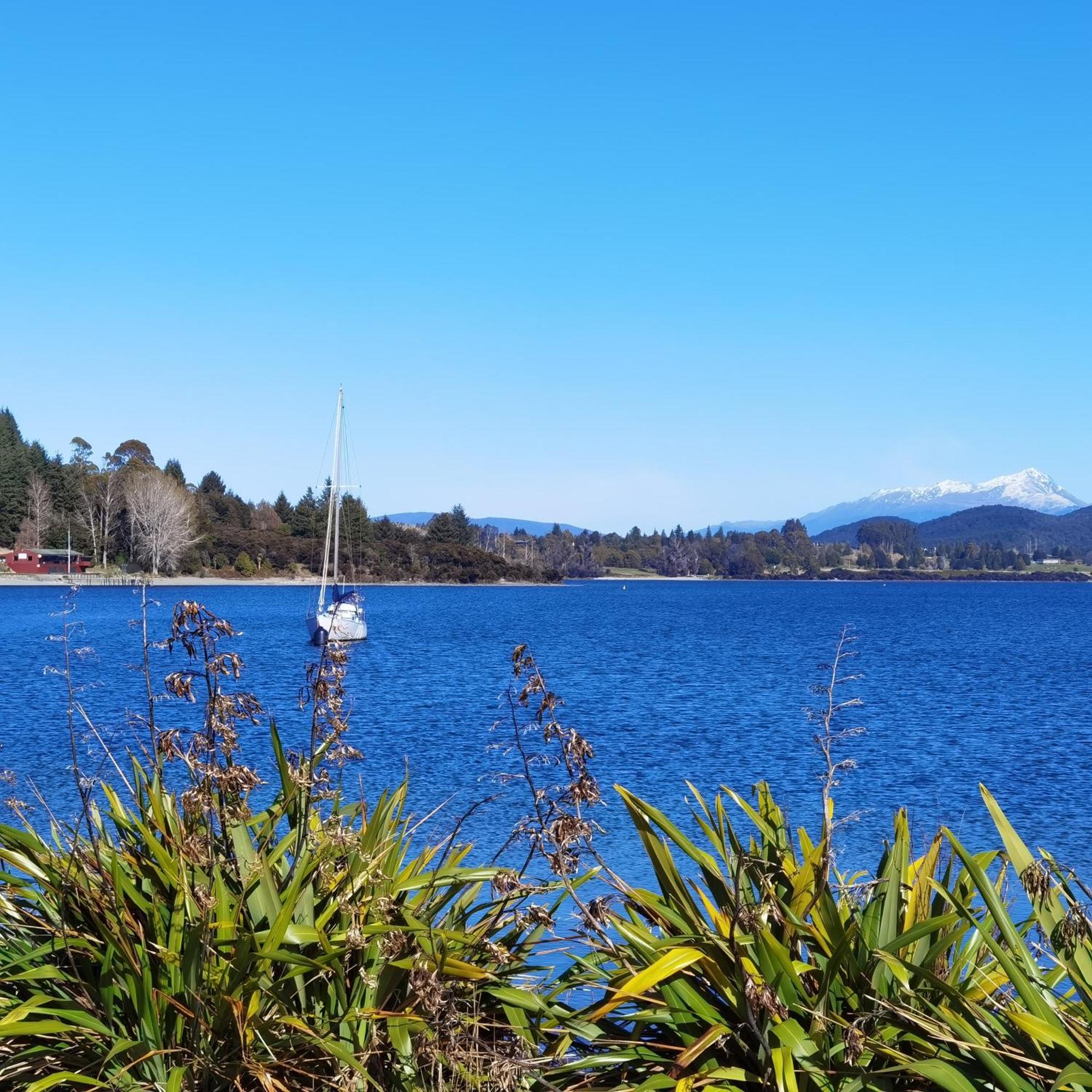 Kea By The Lake Te Anau Exterior photo